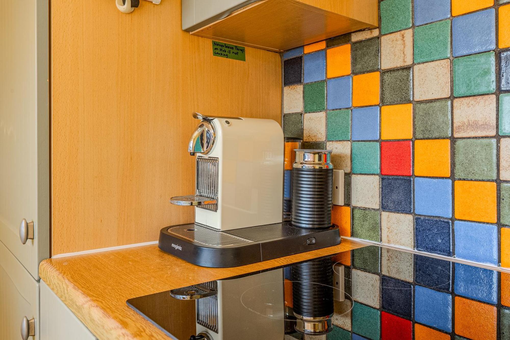 Covent Garden 1br Flat With Balcony * Londra