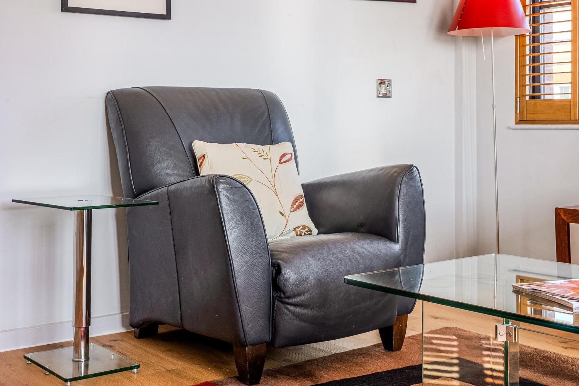 Covent Garden 1br Flat With Balcony *